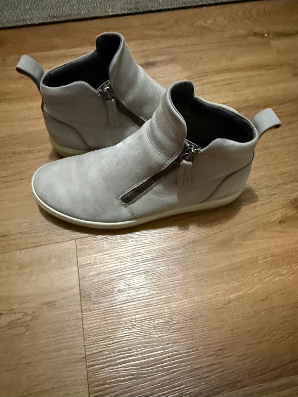 ECCO Grey Leather Ankle Shoes